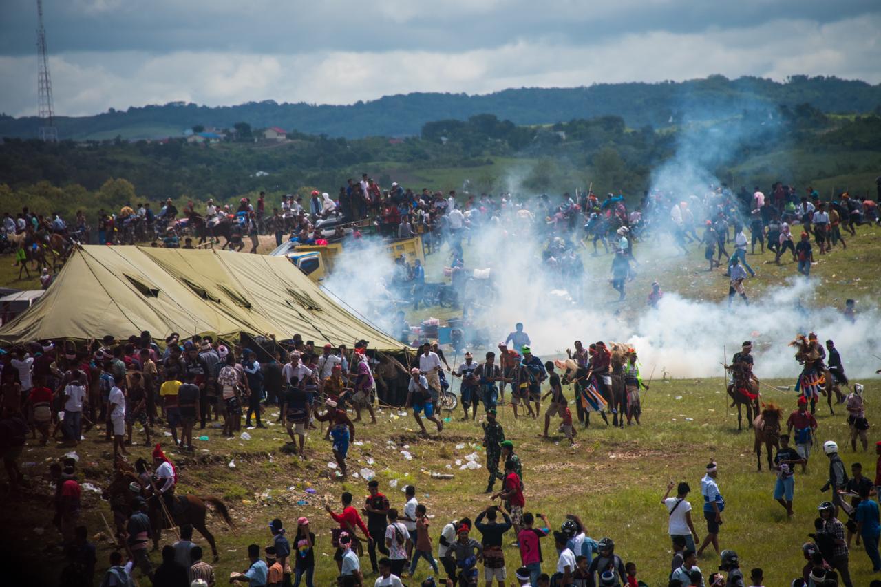 sumbas pasola festival