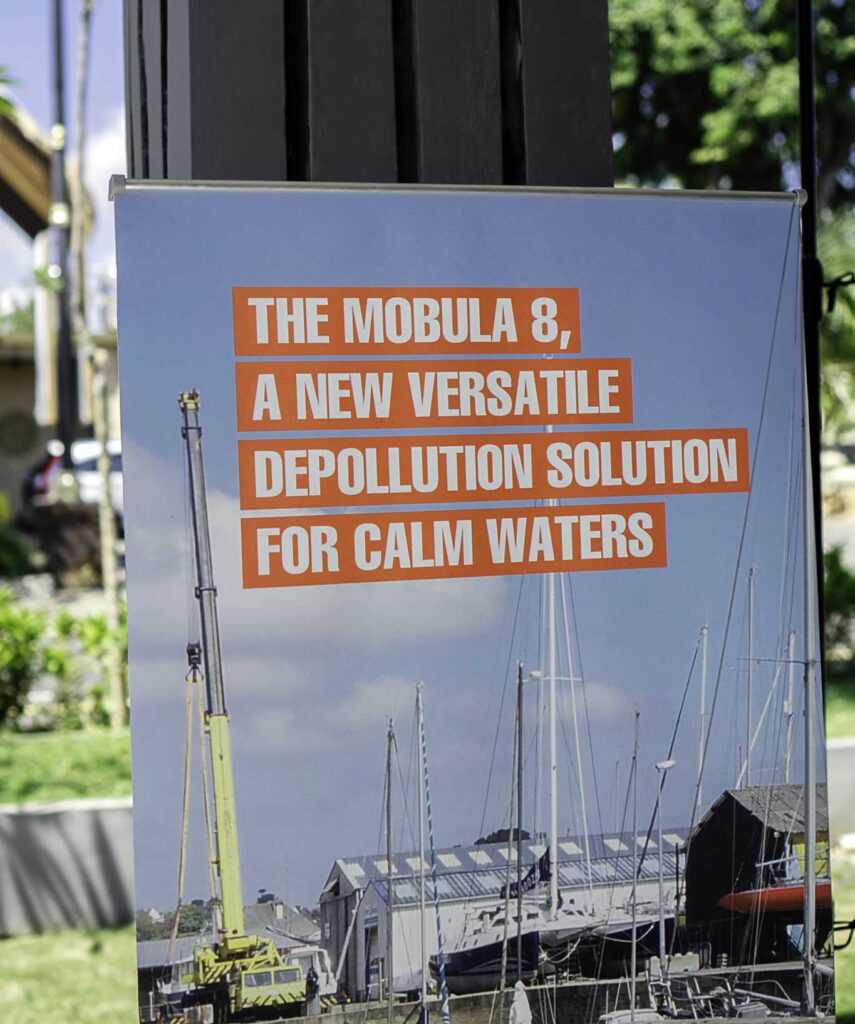 Seacleaners Mobula 8 dans le port de Benoa à Bali
