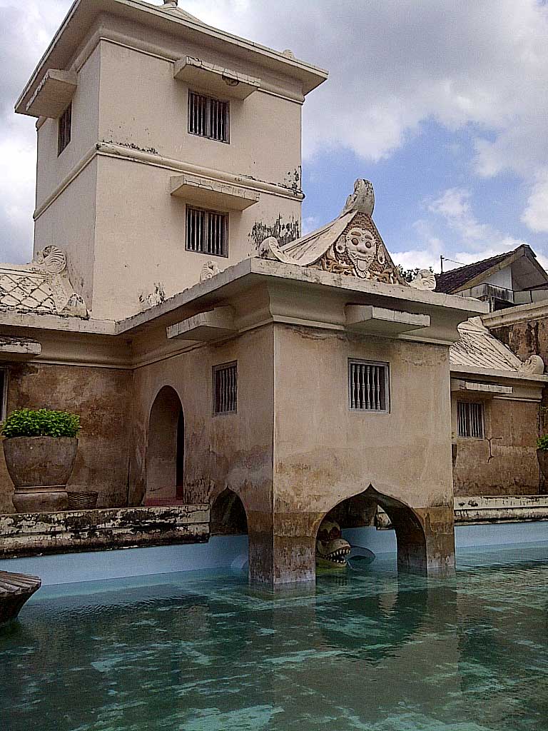 palazzo dell'acqua yogyakarta