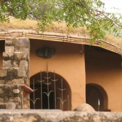 van bhoj mud house