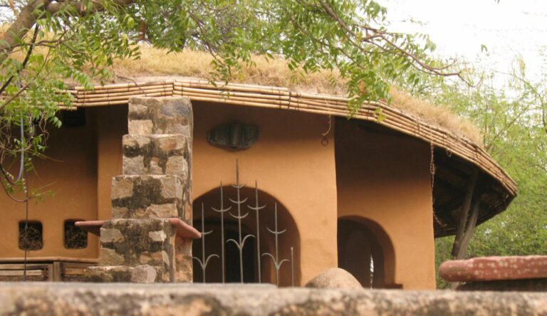 maison de boue de van bhoj